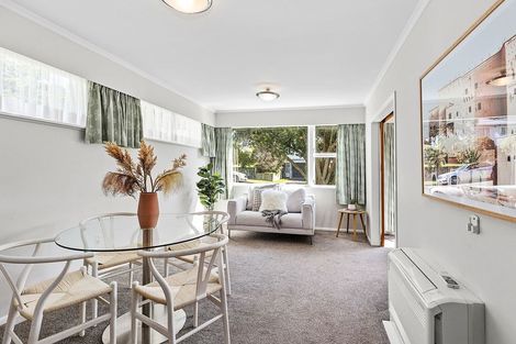 Photo of property in 17 Saint Edmund Crescent, Tawa, Wellington, 5028