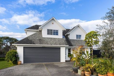 Photo of property in 5 Wells Place, Whitianga, 3510