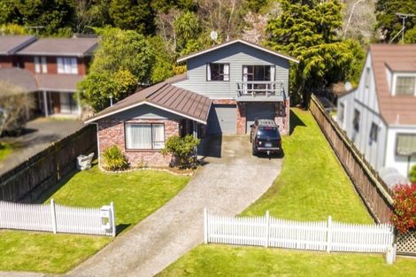 Photo of property in 10 Johnswood Grove, Clouston Park, Upper Hutt, 5018