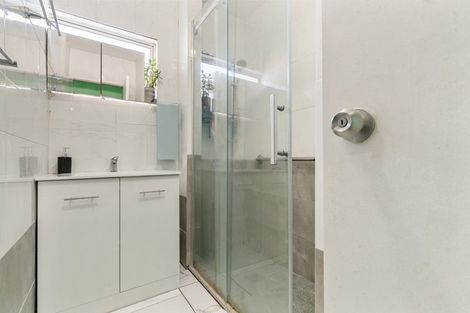 Photo of property in 31 Barneys Farm Road, Clendon Park, Auckland, 2103