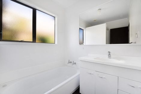 Photo of property in 1/41 Glencoe Road, Browns Bay, Auckland, 0630