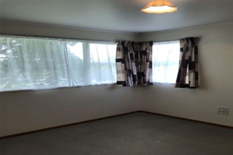 Photo of property in 46 Advene Road, Cockle Bay, Auckland, 2014