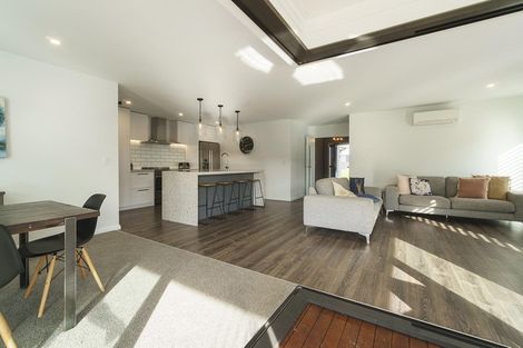 Photo of property in 22 Sir Lincoln Drive, Kumeu, 0810