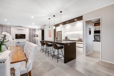 Photo of property in 16 Kingfisher Road, Silverdale, 0932