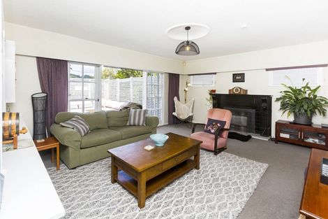 Photo of property in 44 Dowling Grove, Silverstream, Upper Hutt, 5019
