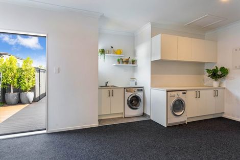 Photo of property in 54 Fruitlands Road, Kumeu, 0810