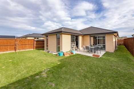 Photo of property in 16 Meyer Crescent, Halswell, Christchurch, 8025