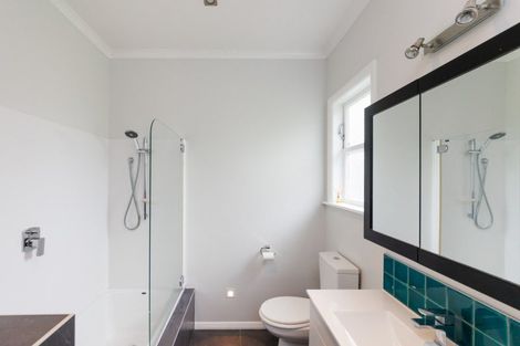 Photo of property in 68 Pahiatua Street, Hokowhitu, Palmerston North, 4410