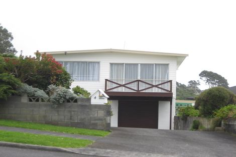 Photo of property in 4 Shearer Drive, Oakura, 4314