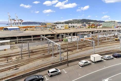 Photo of property in Stadium Garden Flats, 311/107 Thorndon Quay, Pipitea, Wellington, 6011