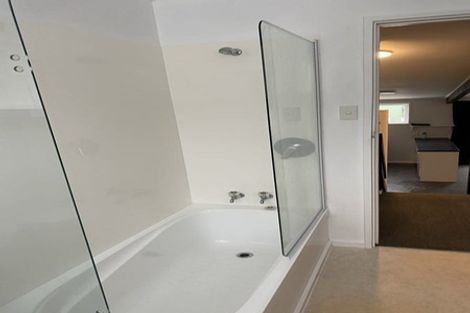 Photo of property in 5/21 Collins Avenue, Tawa, Wellington, 5028