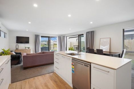 Photo of property in 10 Enforce Lane, Halswell, Christchurch, 8025