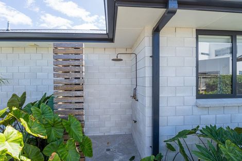 Photo of property in 6 Awatea Drive, Whitianga, 3510