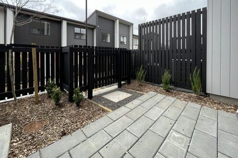 Photo of property in 7/476 West Coast Road, Glen Eden, Auckland, 0602