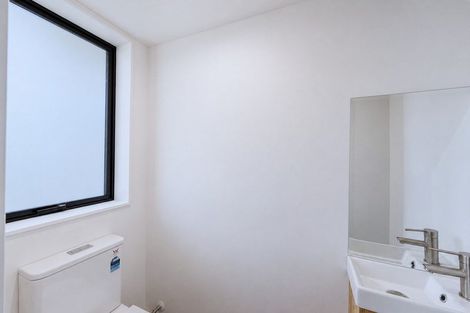 Photo of property in 6/18 Albert Road, Kelston, Auckland, 0602