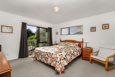 Photo of property in 10 Carnmore Place, Torbay, Auckland, 0630