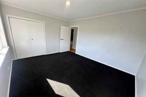 Photo of property in 28 Bert Wilson Place, Cockle Bay, Auckland, 2014
