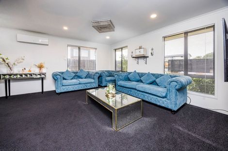 Photo of property in 54 Cyclamen Road, Mangere, Auckland, 2022