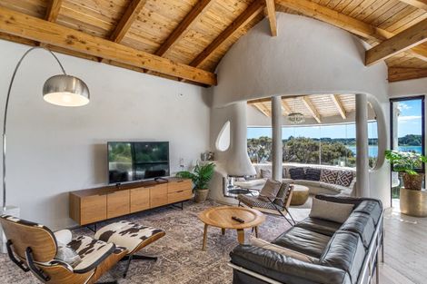 Photo of property in 105 Aeroview Drive, Beach Haven, Auckland, 0626