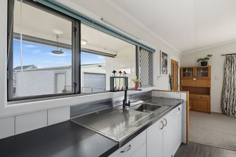 Photo of property in 18 Bell Street, Otane, 4202