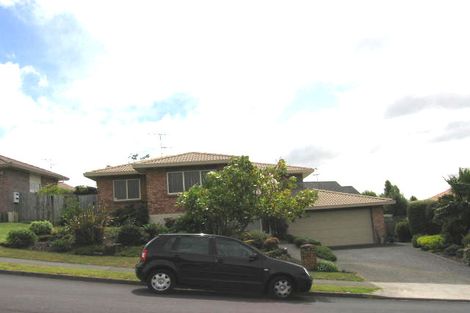 Photo of property in 19 Bluebird Crescent, Unsworth Heights, Auckland, 0632