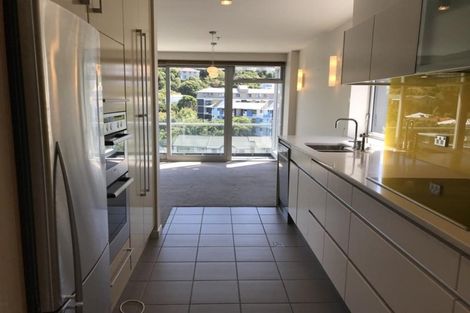 Photo of property in Montreaux Apartments, 10g/164 The Terrace, Wellington Central, Wellington, 6011
