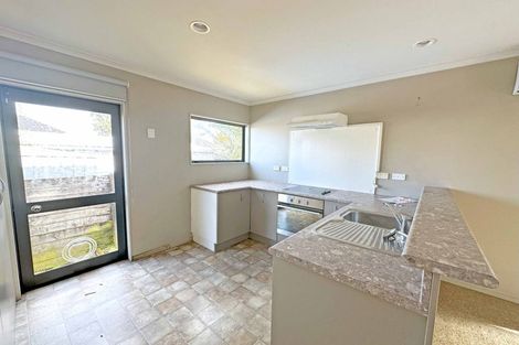 Photo of property in 12 Yeats Crescent, Fairfield, Hamilton, 3214