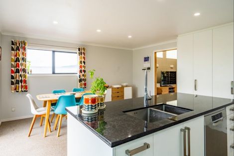 Photo of property in 3 Walton Road, Paraparaumu Beach, Paraparaumu, 5032