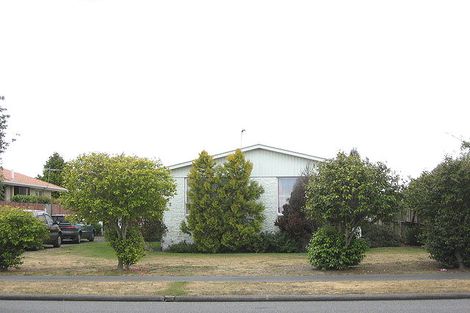Photo of property in 142 Queenspark Drive, Parklands, Christchurch, 8083