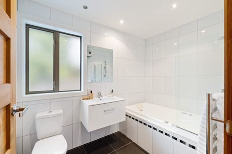 Photo of property in 35 Kirkwood Avenue, Upper Riccarton, Christchurch, 8041