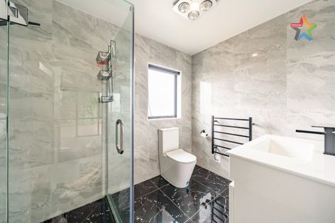 Photo of property in 6 Poto Road, Normandale, Lower Hutt, 5010