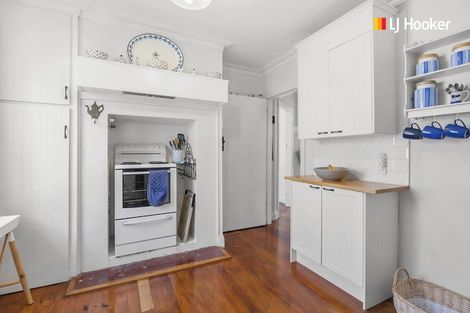 Photo of property in 35 Oxley Crescent, Broad Bay, Dunedin, 9014