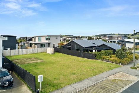 Photo of property in 13 Te Mana Street, Omaha, 0986