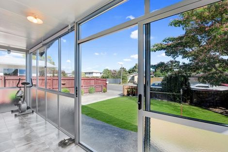 Photo of property in 8b Windlesham Place, Wakefield, 7025