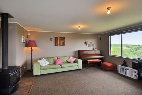 Photo of property in 301 Ranganui Road, Kaiwaka, 0573