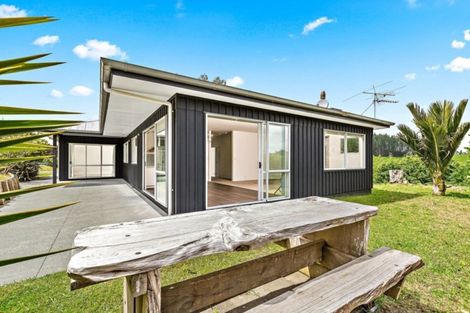 Photo of property in 61 Govan Wilson Road, Whangaripo, Warkworth, 0985