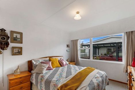 Photo of property in 16 Maunder Street, Marton, 4710