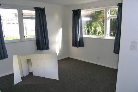 Photo of property in 40 Edelweiss Grove, Timberlea, Upper Hutt, 5018