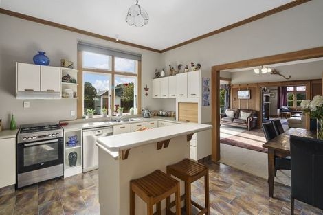 Photo of property in 82 Aerodrome Road, Dannevirke, 4972