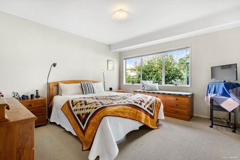 Photo of property in 1/46 Aviemore Drive, Highland Park, Auckland, 2010