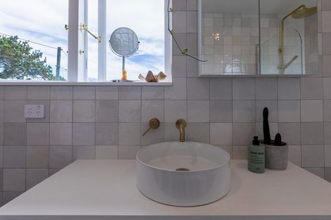 Photo of property in 79 Farquhar Road, Glendene, Auckland, 0602