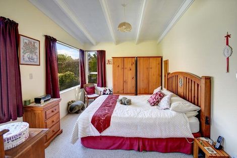 Photo of property in 7 Castle Street, Waihola, Milton, 9073