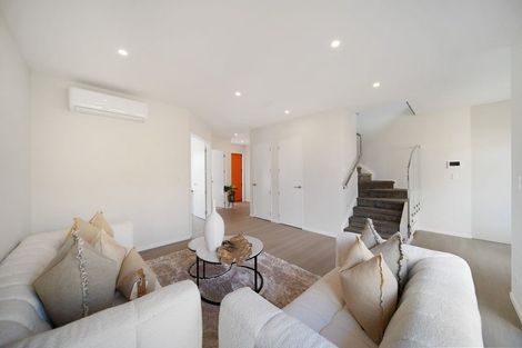 Photo of property in 3 Taipahitini Road, Rosehill, 2113