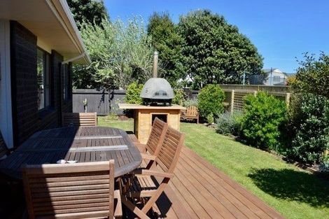 Photo of property in 11a Toi Street, Otaki Beach, Otaki, 5512