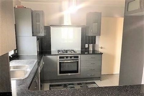 Photo of property in 2/421 Mount Albert Road, Mount Roskill, Auckland, 1041