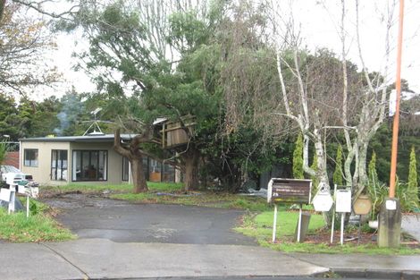 Photo of property in 28 Hillcrest Grove, Hillpark, Auckland, 2102