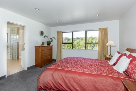 Photo of property in 90 Simla Avenue, Havelock North, 4130