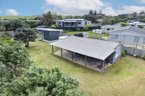 Photo of property in 5 Bayly Street, Baylys Beach, Dargaville, 0377