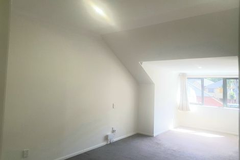 Photo of property in 60 Futuna Close, Karori, Wellington, 6012