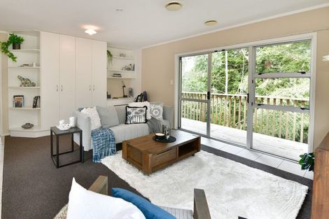 Photo of property in 1/25 Edgware Road, West Harbour, Auckland, 0618